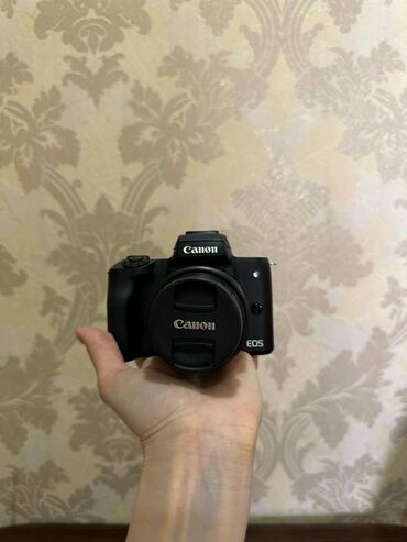 dem: Yaxşı vəziyyətdə, az istifadə olunmuş Canon EOS M50 satılır. Kamera