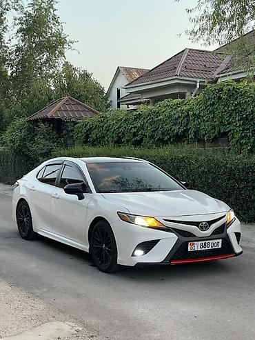 Toyota Camry: 2018 г., 2.5 л, Автомат, Бензин, Седан at lalafo.kg Toyota Camry: 2018 г., 2.5 л, Автомат, Бензин, Седан
