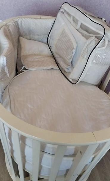 transformer masalar: Uşaq beşiyi satilir 120 manata 2 boyuk matras,2 yumru matras ustunde — 2