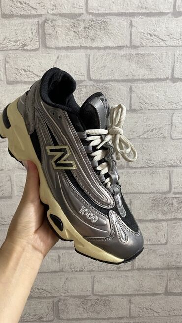 спортивные брюки мужские: Кроссовкалар, 40, 41, 42, New Balance, Жаңы, түсү - Боз, Акылуу жеткирүү