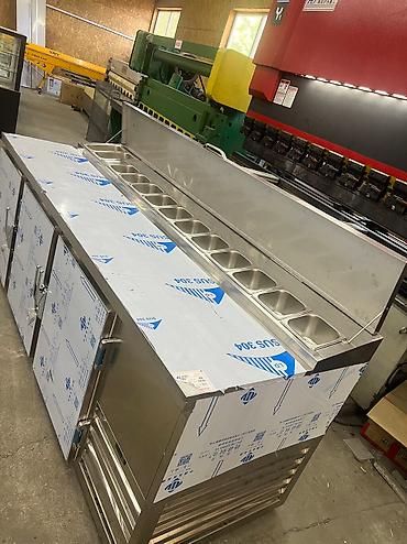 Промышленные холодильники и комплектующие: Промышленные холодильники, холодильные шкафы,витринные холодильники — 7