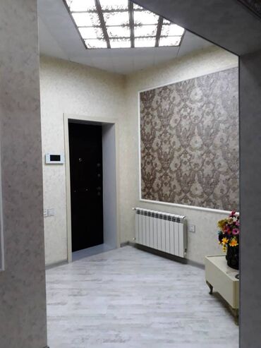 Uzunmüddətli kirayə mənzillər: Razində Aygün mollun yanı 14 mərtəbəli binanın 8-ci mərtəbəsi ümumi — 18