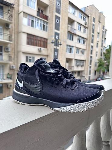 Krasofkalar və idman ayaqqabıları: Nike LeBron (LBJ) basketbol Amerikadan alinib oz qiymeti 150$ di — 1