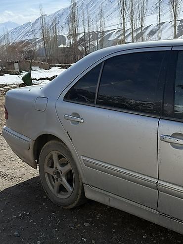 Mercedes-Benz: Mercedes-Benz E-Class: 1997 г., 2.4 л, Автомат, Седан — 8