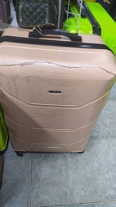 чемодан дорожные: Чемоданы из противоударного ABS пластика. Очень прочные, лёгкие
