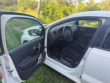 Продажа авто: Volkswagen Polo: 2012 г., 1.6 л, Механика, Бензин, Седан — 4