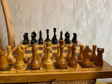 стеклянные шахматы: Шахматы