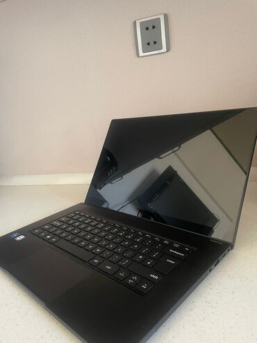 Digər noutbuklar və netbuklar: Intel Core i7, 15.6 " — 4