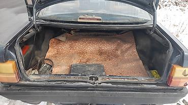 Audi: Audi 100: 1986 г., 2 л, Седан — 4