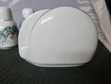Kuhinjski setovi: Set nov salnik i drzac za salvete Apulum porcelan 70te.god. Nov set — 9