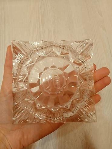 Konfet qabları: Hamısı bir yerdə 15 AZN 2 ədəd Xrustal konfet qabı, 1 ədəd Xrustal — 16