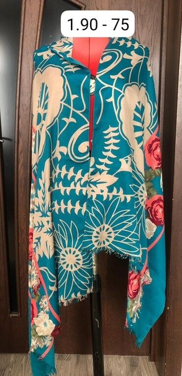 Digər qadın geyimləri: Salam yaylığlar tezedir hediyye verilib istifade olunmayıb satılır 11 — 7