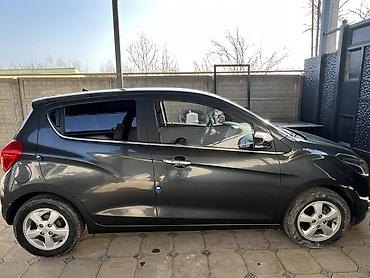 Chevrolet: Chevrolet Spark: 2016 г., 1 л, Вариатор, Бензин, Хэтчбэк — 3