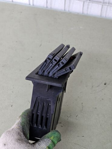 Другие детали салона: Бардачок для CD дисков, Opel Astra G, 2000г.в. Бокс для хранения — 8