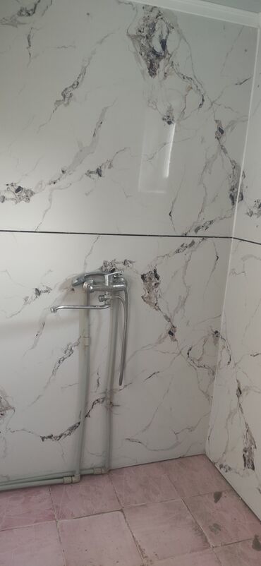дома в рабочем городке: 100 м², 12 комнат, Забор, огорожен