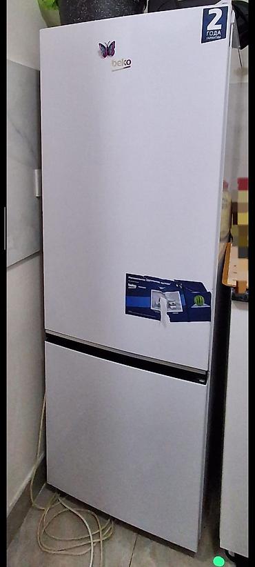 tefal caydan: - Qonaq otağı üçün şkaf: Açıq ağac tonlarında, çoxbölməli dizayn — 3