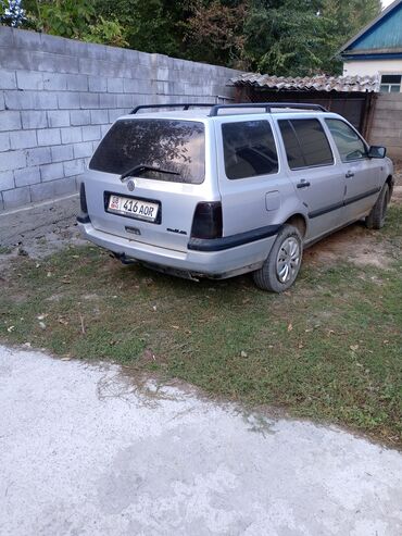 Volkswagen: Volkswagen Golf Variant: 1994 г., 1.8 л, Механика, Бензин, Универсал