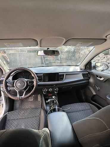 Kia Rio: 2017 г., 1.6 л, Автомат, Бензин, Седан
