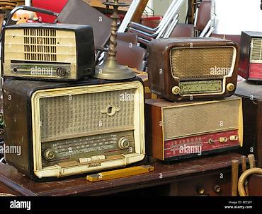 retro gramofon: Retro sovet radio, priyomnik, valoxudan (müasir dildə qrammofon — 2