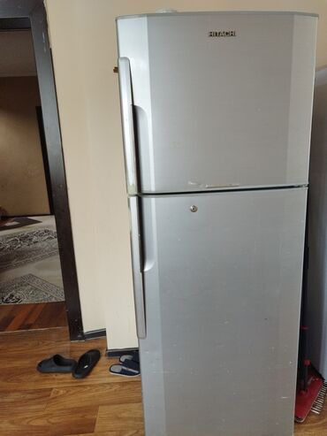 ремонт холодильник: Муздаткыч Hitachi, Оңдоо талап кылынат, Эки камералуу