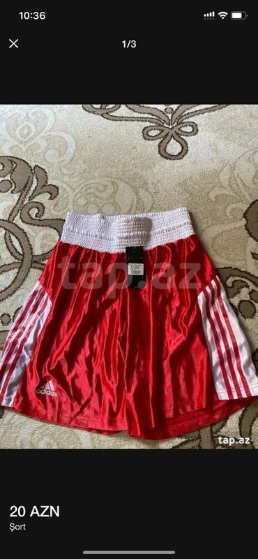 Dəstlər: Adidas idman şortu - Rəng: Qırmızı, yan hissələrdə ağ panellər və 3