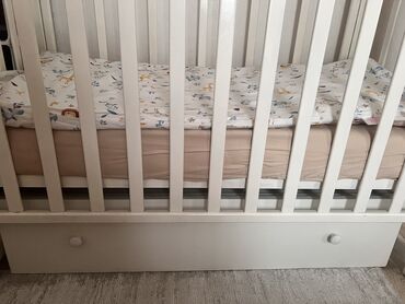 демонтаж мебели: Продаю детскую кровать в отличном состоянии, отдам вместе с матрасом