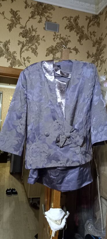 Dəstlər, kostyumlar: Kastyum üclü dəst yaxşı qalıb razmer 46 yazlıq yaylıq astarlıdır brend — 7