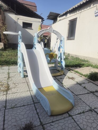 домик для малышей: Балдар аянтчасы Көчө үчүн, Колдонулган