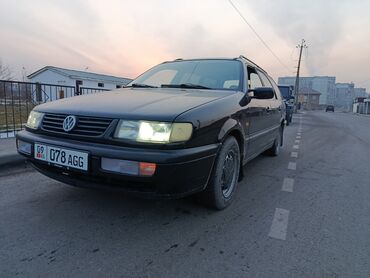 Volkswagen: Volkswagen Passat: 1993 г., 1.8 л, Механика, Бензин, Универсал