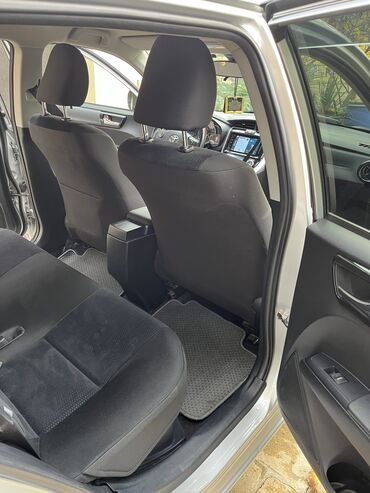 Toyota: Toyota Corolla: 1.5 l | 2019 il Universal — 17