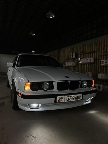 audi 8: BMW 5 series: 1992 г., 3 л, Механика, Бензин, Седан — 4
