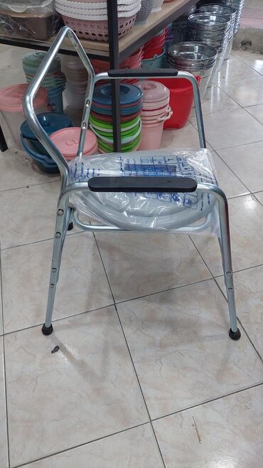 Xəstələr üçün unitazlar: Xeste ucun karsok karsok qolsuz arxali acilib yiqilan karsok qollu — 5