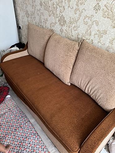 sofa: Рогожка), фактурная; основной цвет — тёплый коричневый, контрастные — 3