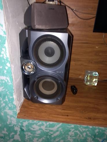 Musiqi mərkəzləri: Salam her kese muzkanı ceter Sony ses çox güclü radyo aux yer var disk — 2