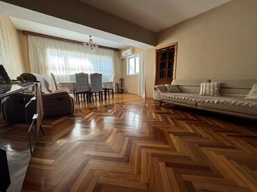 Köhnə tikili: Bakı, 4 otaqlı, Köhnə tikili, 100 kv. m — 2