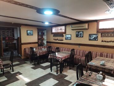 Рестораны, кафе: Gənclik metrosundan bir neçə dəq aralı hazır vəziyyetde olan yolkenari