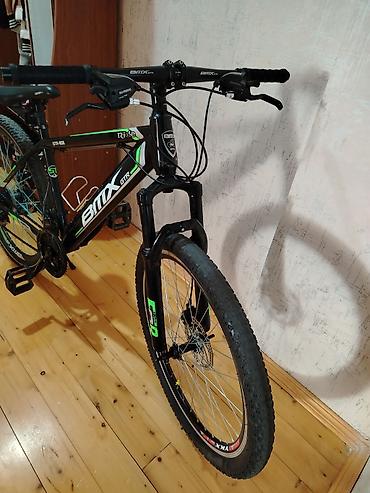 İdman velosipedləri: BMX GTR-906 dağ velosipedi. 
Təzədir — 2