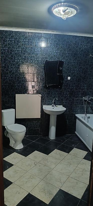 Үйлөрдү ижарага берүү: 70 м², 2 бөлмө, Гагарин көч., Жаныбарлары жок — 4