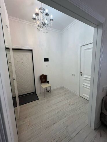 Uzunmüddətli kirayə mənzillər: 28May metrosu, Təbriz küçəsində, Triumf yaşayış kompleksində 16 — 4