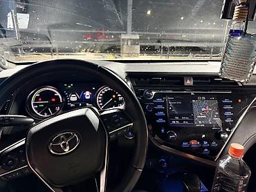 Toyota: Toyota Camry: 2018 г., Гибрид, Седан — 8