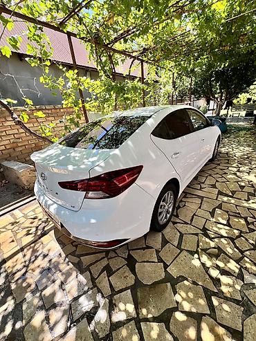 елантра 2018 год: Hyundai Elantra: 2018 г., 1.6 л, Автомат, Бензин, Седан — 2