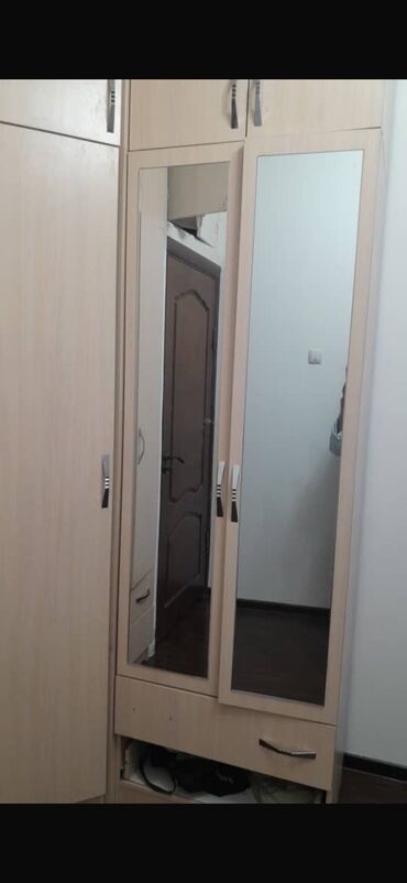 шкаф для выпечки булочек: Шкаф для одежды, Б/у, Угловой, ЛДСП