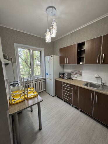 3 ком 105 серия: 2 комнаты, 52 м², 105 серия, 5 этаж, Евроремонт