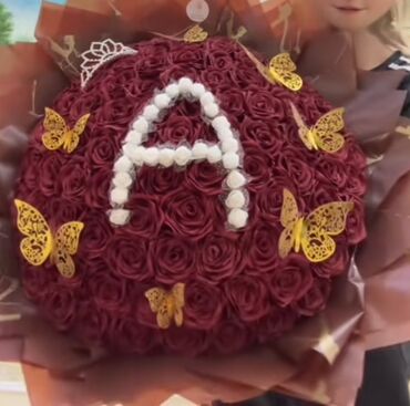 Süni güllər: Sifarisle hazirlanir — 24