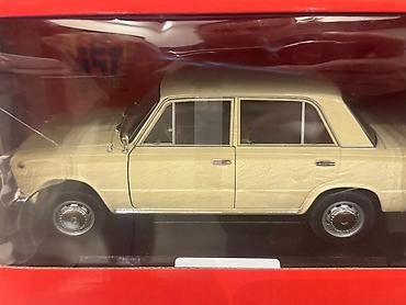 dvd disk: Fiat, 1966 il, 1:18, Dəmir — 8