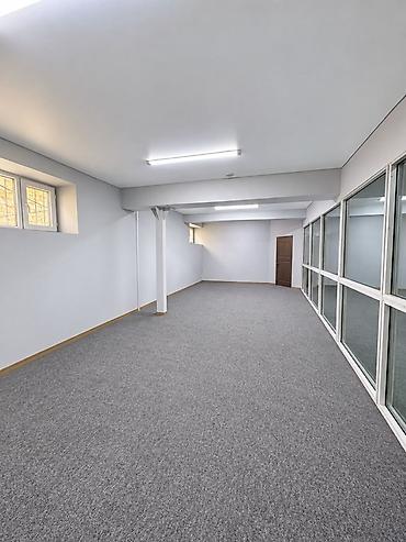 продаю помещение под офис: Сдаю Офис целиком: 32 м², В административном здании, С ремонтом, С отдельным входом — 6