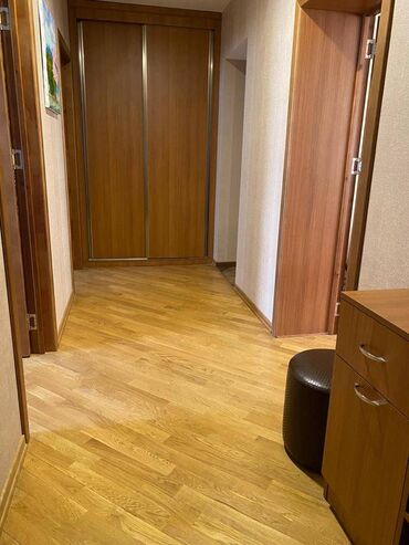 Köhnə tikili: Bakı, 4 otaqlı, Köhnə tikili, 100 kv. m -da lalafo.az — 18 Köhnə tikili: Bakı, 4 otaqlı, Köhnə tikili, 100 kv. m — 18