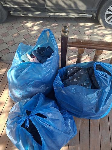 бесплатно щенки: Отдам даром женские и детские вещи — 1
