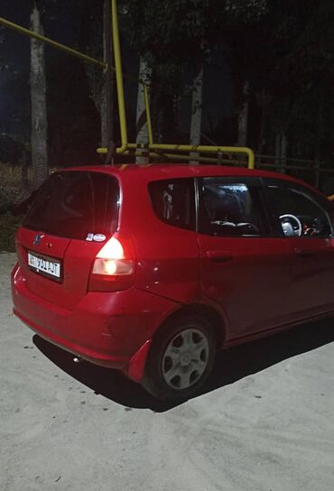 рассрочкага машине алам: Honda Fit: 2003 г., 1.3 л, Автомат, Бензин, Седан