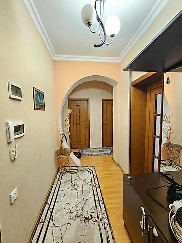 2 otaqlı ev: Mənzil – tam mebellı və texnikalı - Geniş, işıqlı zal: klassik tavan — 9